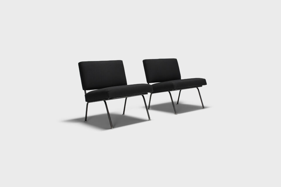 Set of Two Florence Knoll Model 31 Lounge Chairs for Knoll International