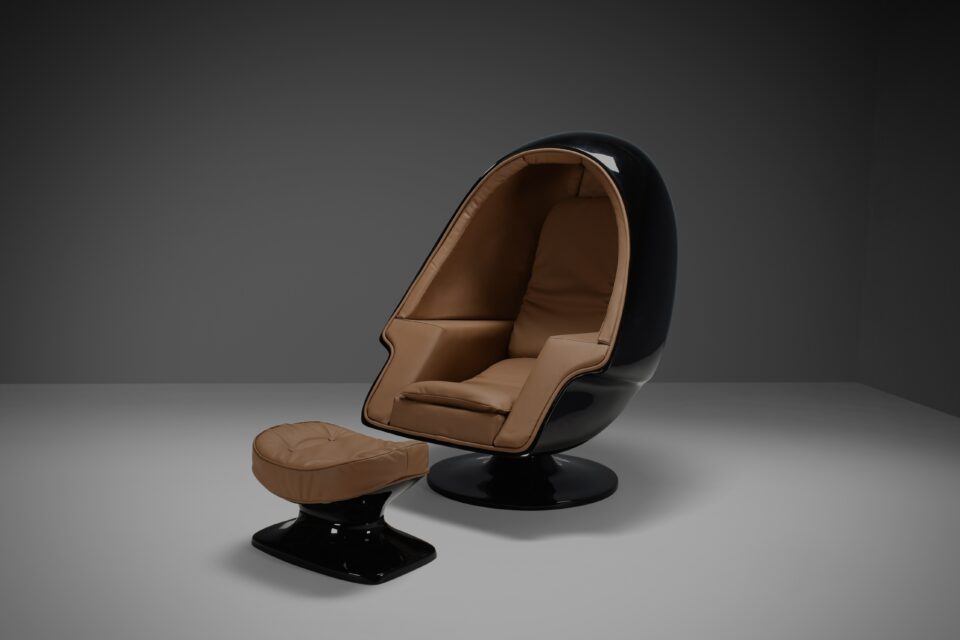 Original 1970s Lee West ‘Alpha” Stereo Egg Chair, Black Fiberglass and leather